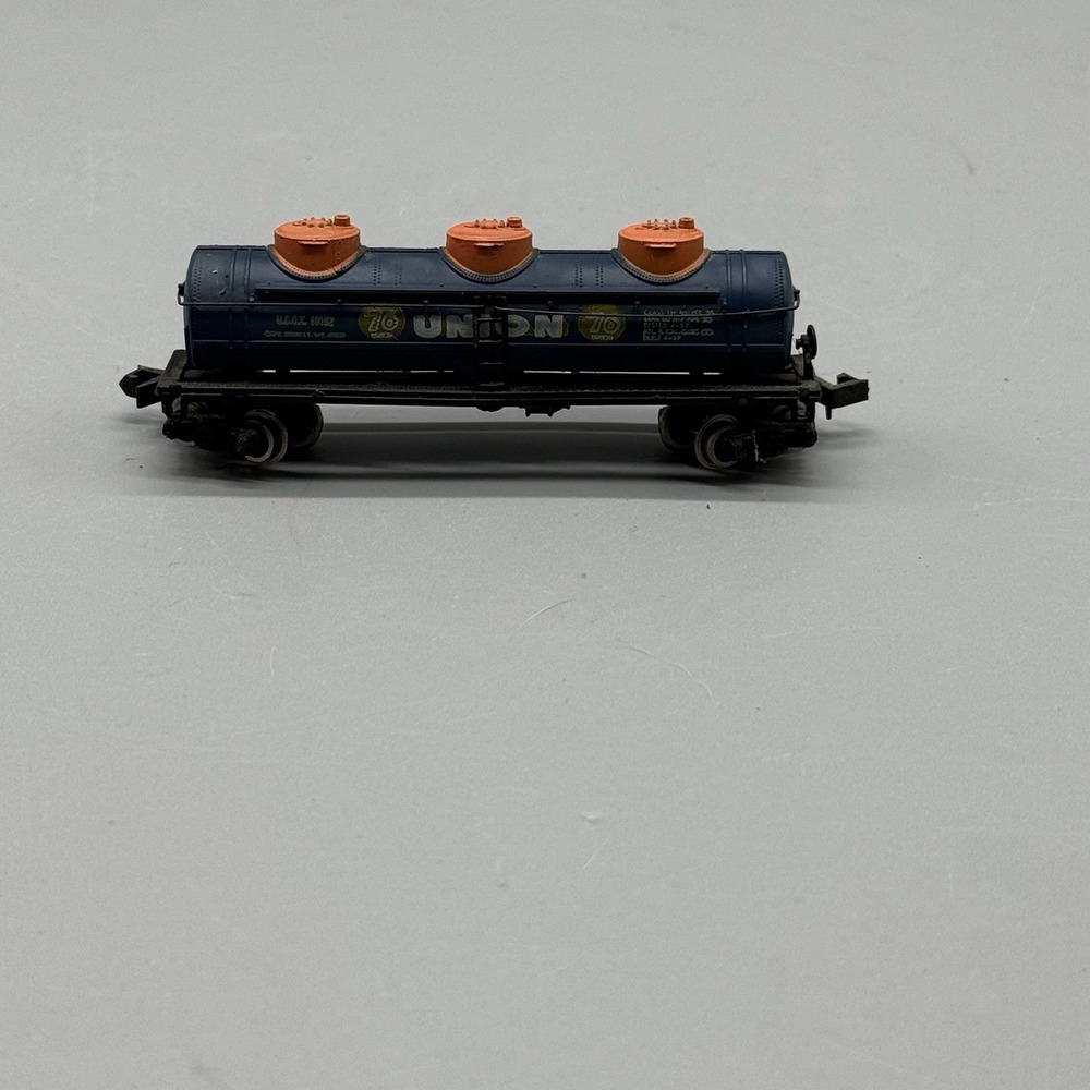 Bachmann - 3 Dome Tank Car "Union 76 - Ucox" - N Scale